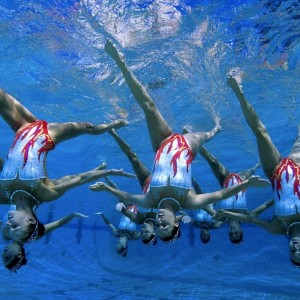 开云体育ios-火箭三分线外手感火热连续命中关键球，火箭连续三分不中